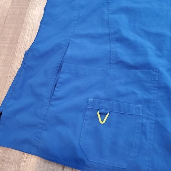 Activate by med couture womens 3xl scrub top - Picture 3 of 11